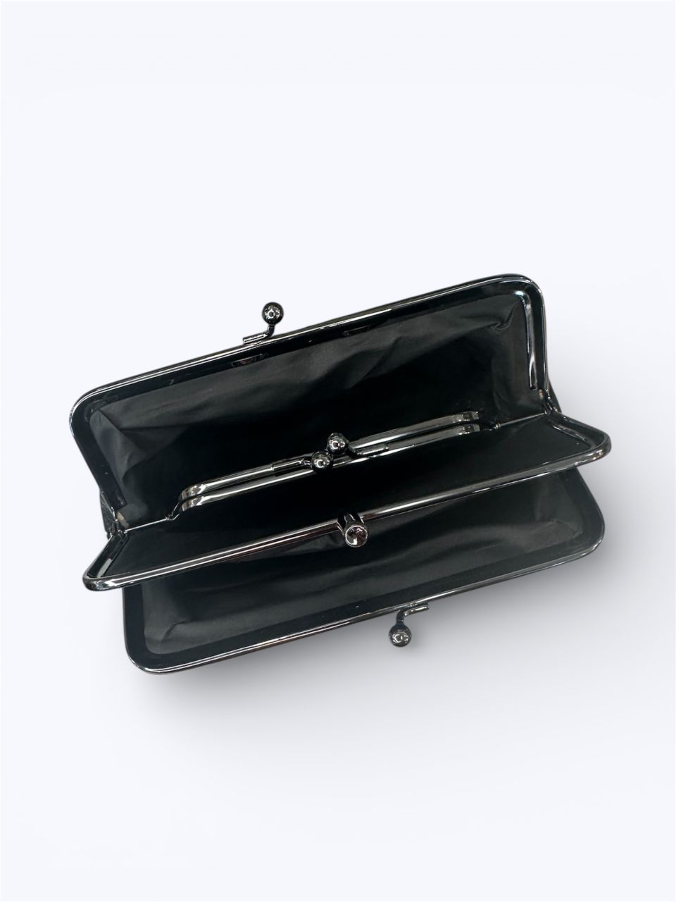 Csatos, keretes, nagy bőr pénztárca, merevítős