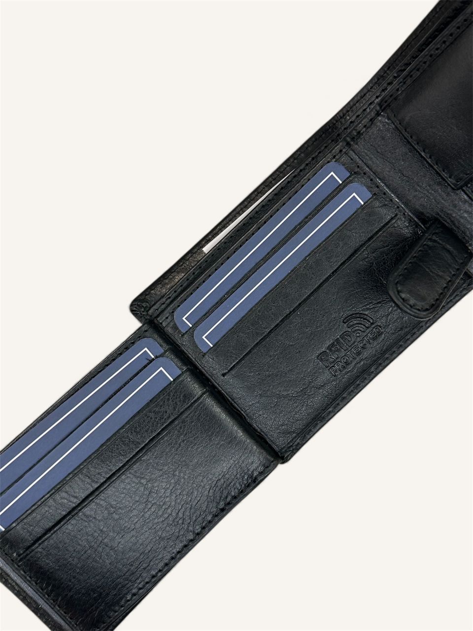 Fekete kisebb patentos férfi bőr pénztárca
