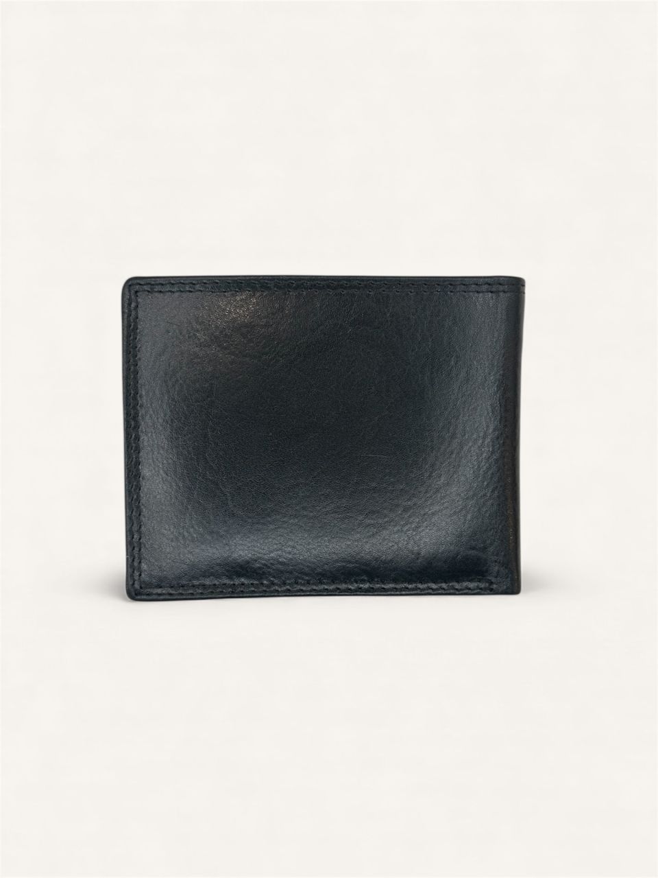Fekete, egyszerű férfi bőr pénztárca
