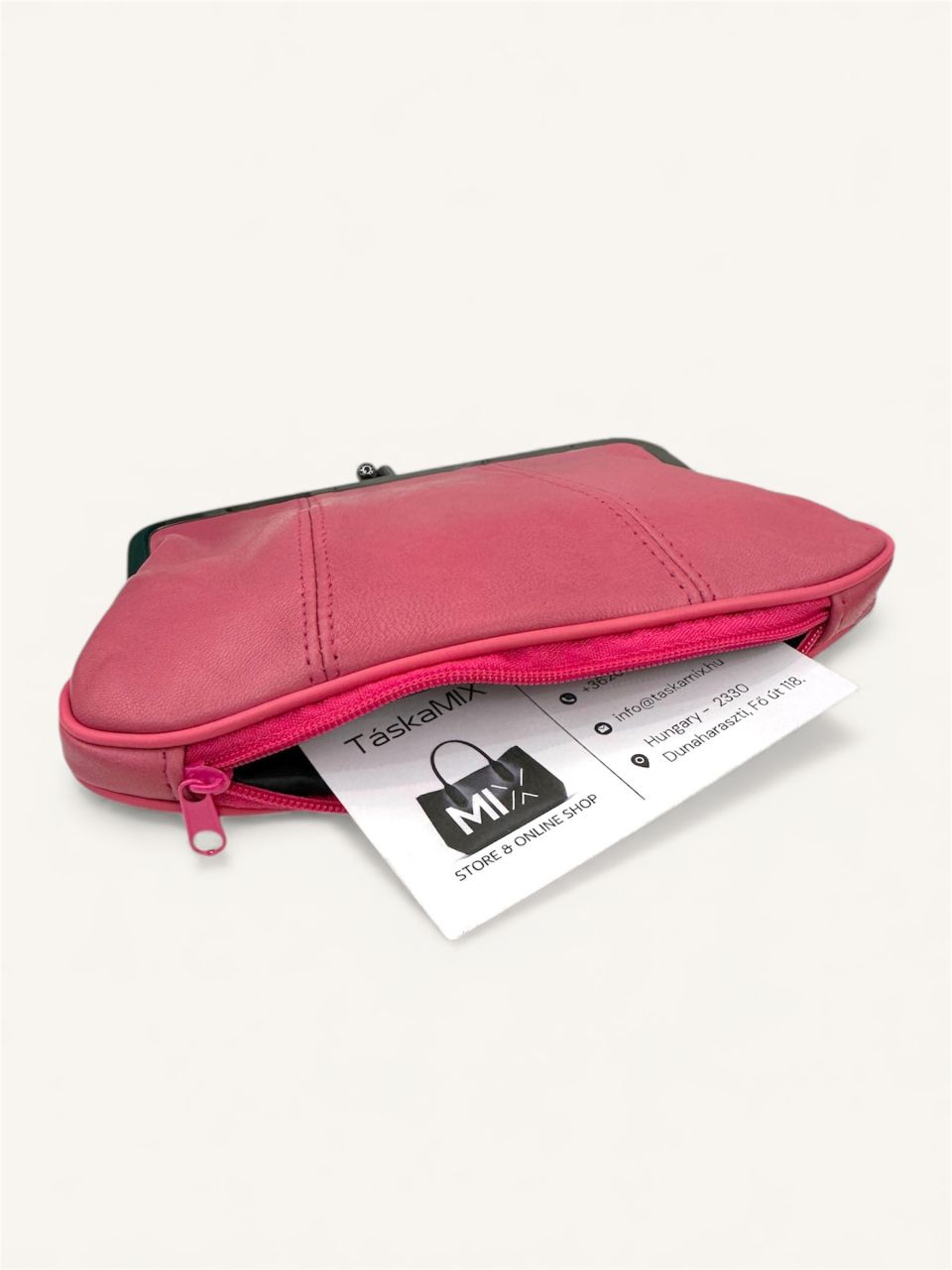 Csatos, keretes, nagy bőr pénztárca, lapos Csatos, keretes, nagy bőr pénztárca, lapos