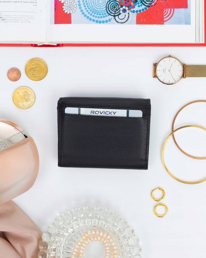 Fekete női bőr táska és pénztárca szett Fekete női bőr táska és pénztárca szett