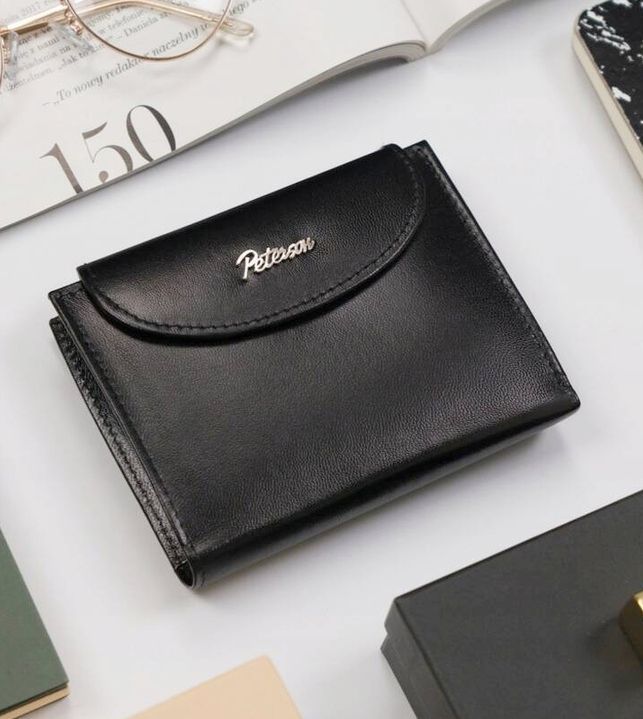 Fekete kicsi női táska és pénztárca szett Fekete kicsi női táska és pénztárca szett