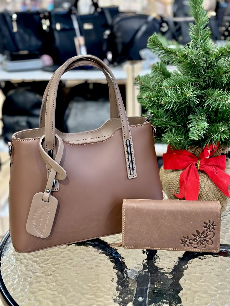 Barna női bőr táska és pénztárca szett Barna női bőr táska és pénztárca szett