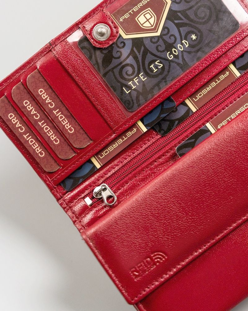 Piros bőr táska és pénztárca szett Piros bőr táska és pénztárca szett