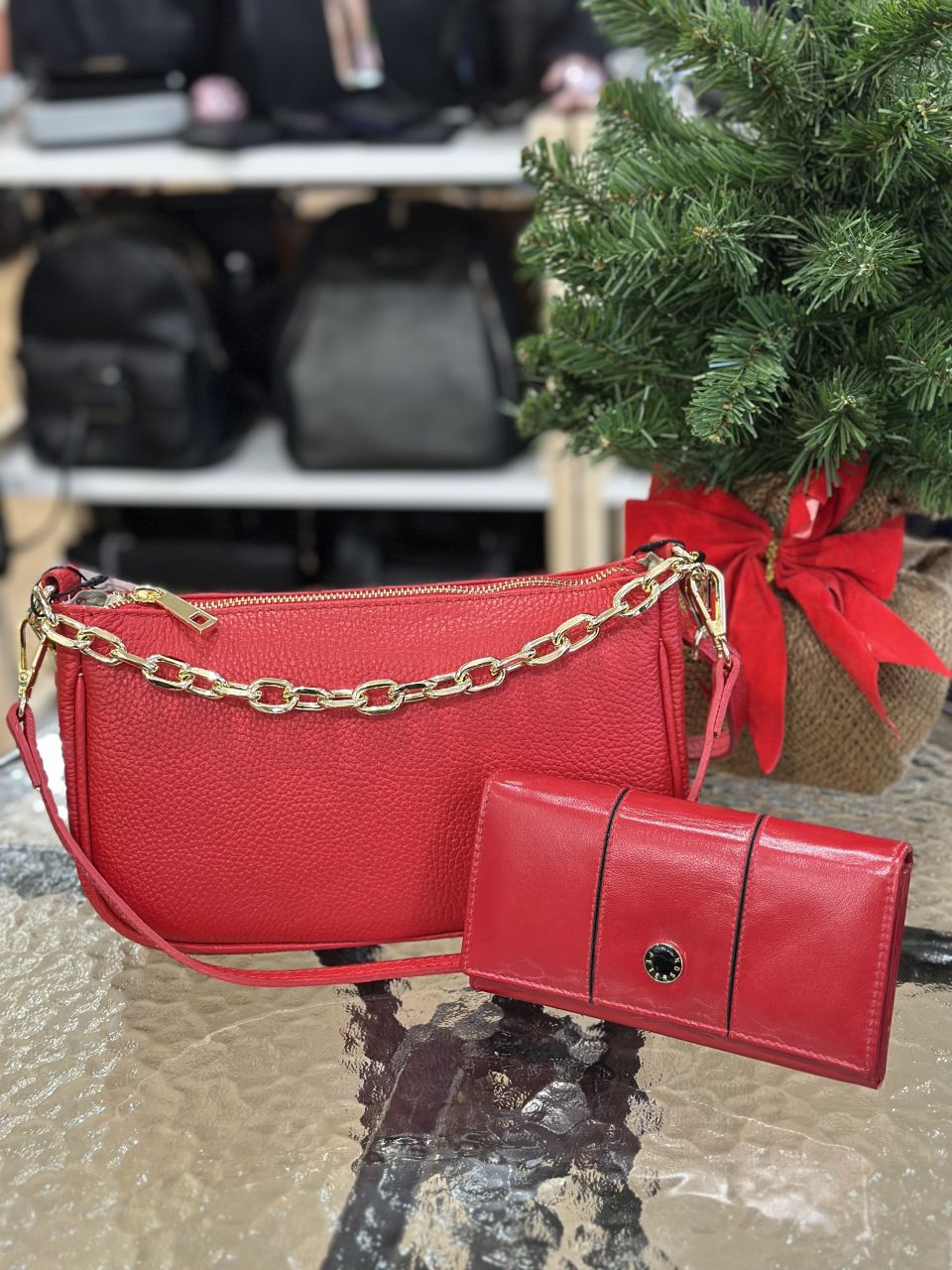 Piros bőr táska és pénztárca szett Piros bőr táska és pénztárca szett