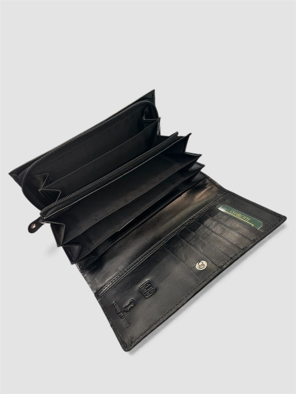 Fekete nyomott bőr táska és pénztárca szett Fekete nyomott bőr táska és pénztárca szett