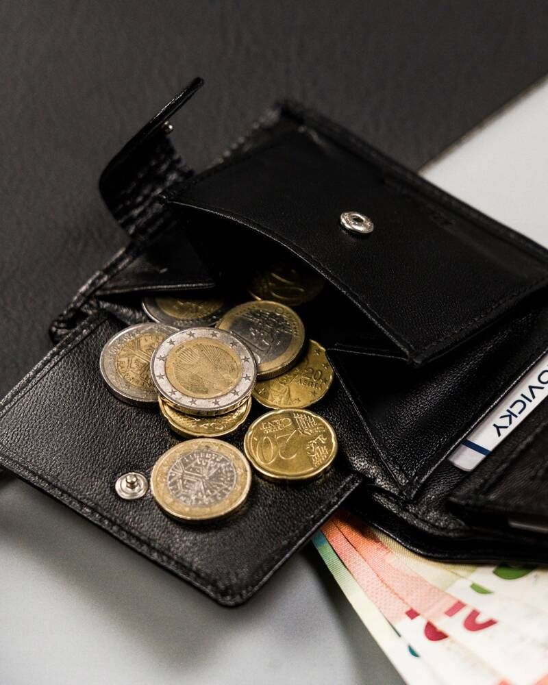 Fekete elegáns férfi bőr patentos pénztárca