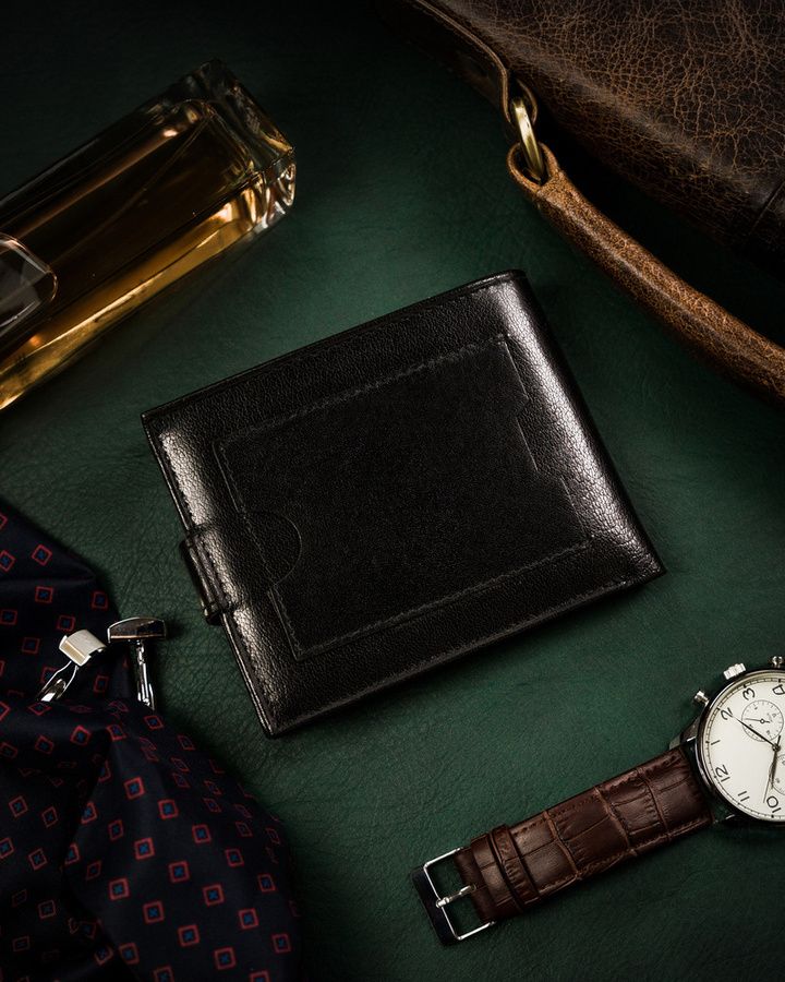 Fekete egyszerű férfi bőr patentos pénztárca