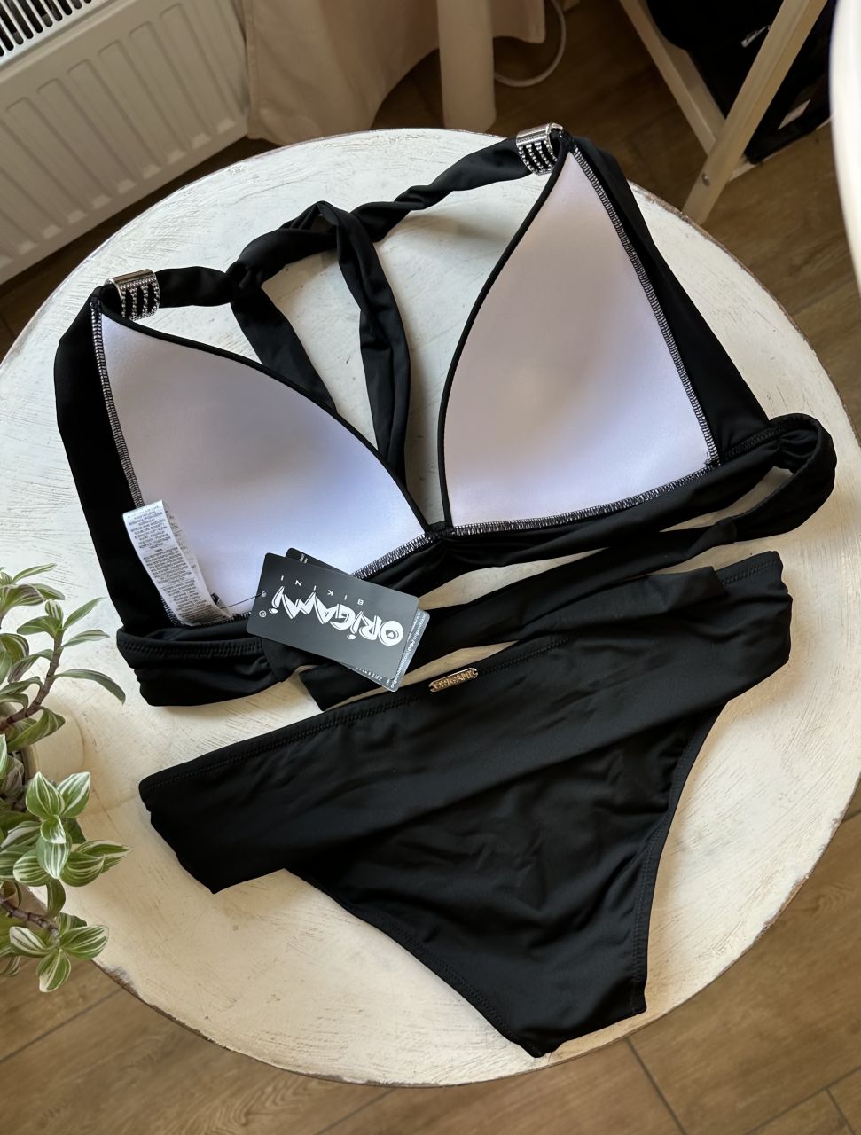 Origami Bikini D kosár, nyakban köthető, fekete