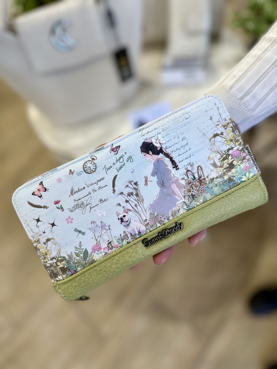 Sweet Candy Virágosrét körbe cipzáros pénztárca