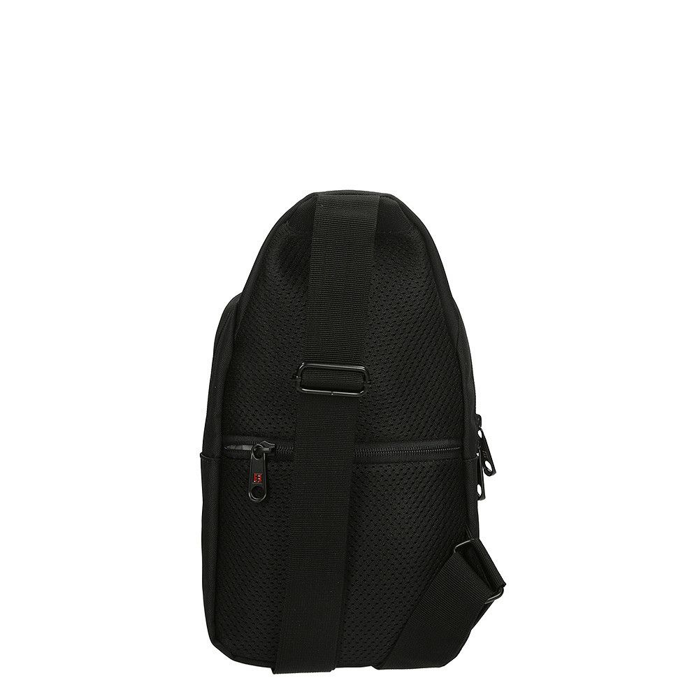 Fekete férfi testtáska