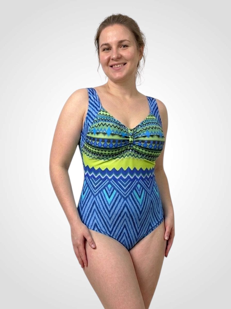 YAFFA egyrészes fürdőruha, kék-zöld geometrciai
